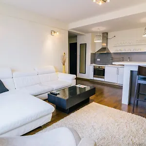 4* Aparthotel Luxury Downtown